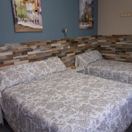 Hostal La Pilarica 파테르나 외부 사진