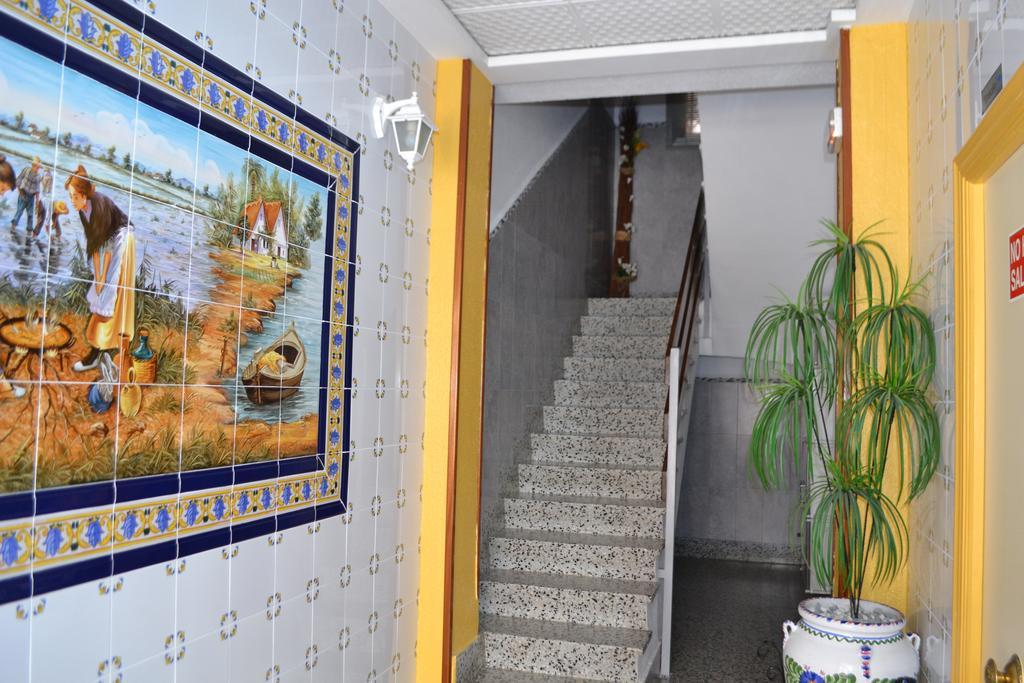 Hostal La Pilarica 파테르나 외부 사진