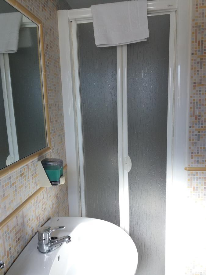 Hostal La Pilarica 파테르나 외부 사진