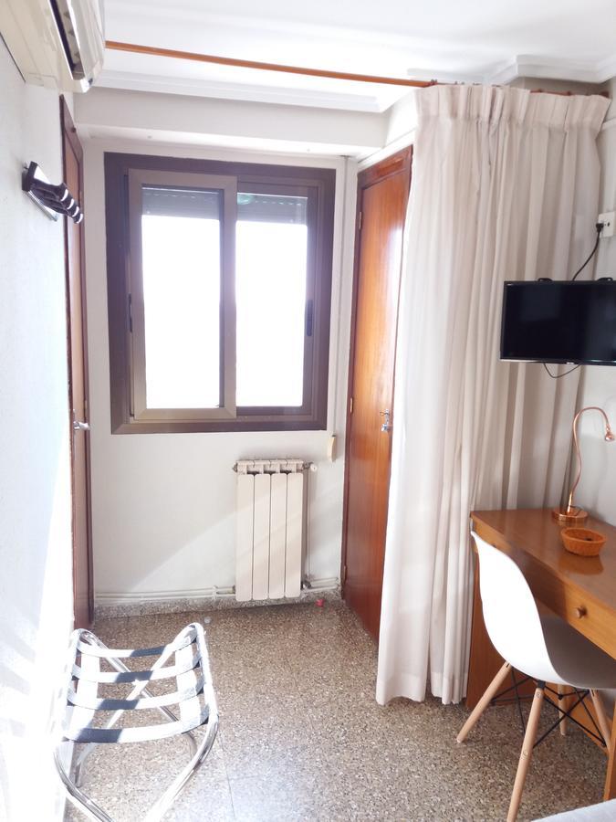 Hostal La Pilarica 파테르나 외부 사진